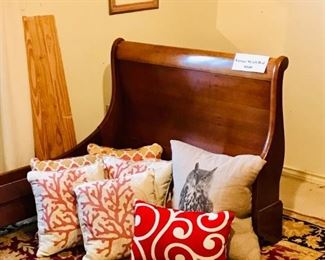 Vintage Sleigh Bed (twin)
