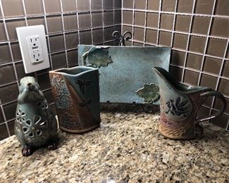 Pottery including pieces by Helene Felder 