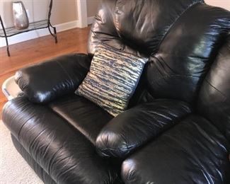 BLACK LEATHER RECLINER CHAIR
40” width x 38” depth x 42” height