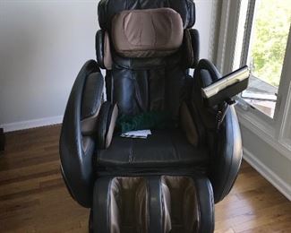 OSAKI MASSAGE CHAIR
36” width x 52” depth x 46.5” height