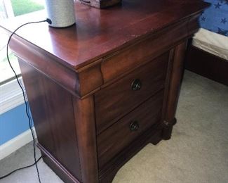 NIGHTSTAND
26” length x 16” depth x 28” height