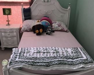 WHITE FULL SIZE BED
81” length x 57” width x 57” height