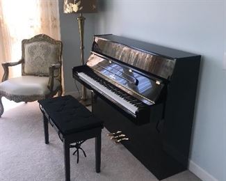 WM KNABE & CO. BLACK LACQUER UPRIGHT PIANO