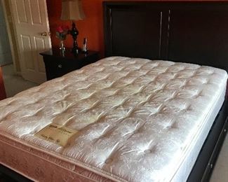 FULL SIZE BROWN BED WITH STORAGE
88.5” length x 66.5” width x 54” height