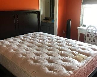 FULL SIZE BROWN BED WITH STORAGE
88.5” length x 66.5” width x 54” height