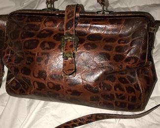 ITALIAN LEATHER DOCTORS BAG