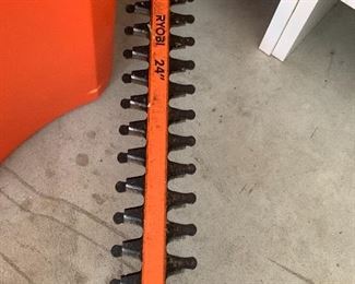 RYOBI CORDLESS HEDGE TRIMMER