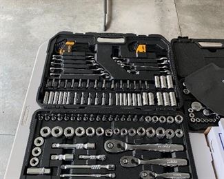 DEWALT MECHANICS TOOL SET