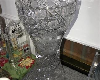 LARGE HAND-CUT CRYSTAL VASE