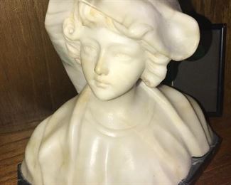 ANTIQUE MARBLE BUST SCULPTURE
