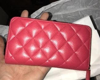 AUTHENTIC CHANEL MEDIUM SIZE ZIP WALLET