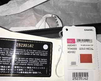 AUTHENTIC CHANEL MEDIUM SIZE ZIP WALLET