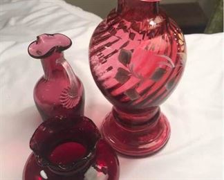 Assorted pink Glass  https://ctbids.com/#!/description/share/183982