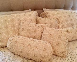 Crocheted bedding set Crocheted bedding set