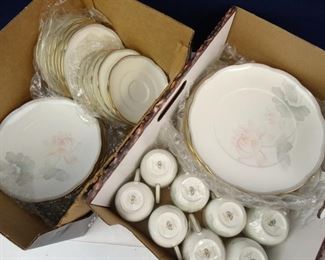 Noritake Bone China Garden Empress Serving Set