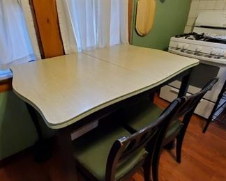 Vintage Kitchen Table With 4 Chairs