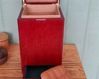 Humidor