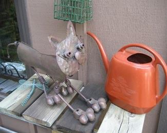 Metal kitty lawn ornament