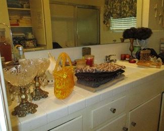 FULL bathrooms--lots of towels, bath items