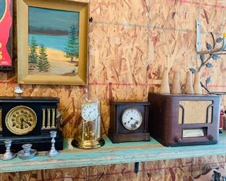 Variety of antique Clocks & Radios 