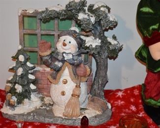 There are so many Beautiful Christmas Items in this Estate! All of them are of Quality and in Excellent Condition!