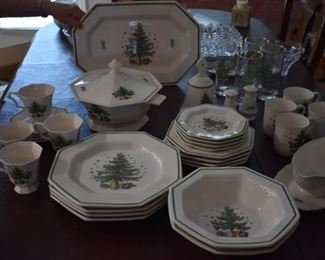 Spode Christmas Dinnerware with Original Boxes features service for 8