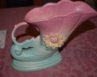 Beautiful Vintage/Antique Hull Pottery Vase