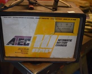 AEC Automatic 10 amp Battery Charger