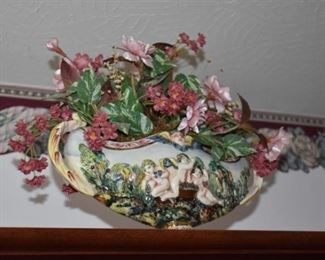 Gorgeous Vase in Capodimonte style