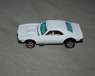 Custom Camaro 1967.                                                                                                               
This Collection is a Fabulous Collection of Hot Wheels and Hot Wheels Items. We are selling the entire collection of Hot Wheels Cars and other  Hot Wheels related items together as one collection. We are accepting offers on this magnificent collection beginning today July 20th and will continue to do so through Friday, August 2nd at 7 pm. Check out more details and a form for making offers at www.pes3d.com under featured sales. Any questions please call.