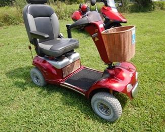 4 WHEEL MOBILITY SCOOTER