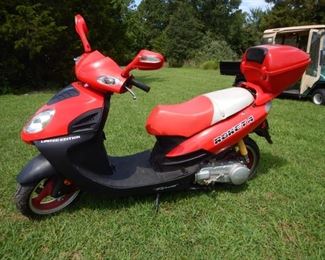 ROKETA LIMITED EDITION FIJI 150 SCOOTER
