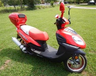 ROKETA LIMITED EDITION FIJI 150 SCOOTER