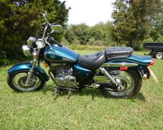 SUZUKI GZ MOTORCYCLE