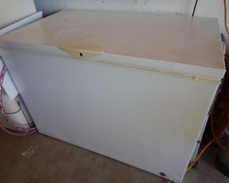 CHEST FREEZER