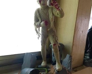 1960s Horror Models. Assembled in the 60s... these guys have all had a few repairs done but does it get better than this for classic horror fans??