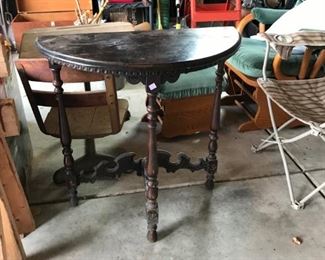 Antique 1/2 table