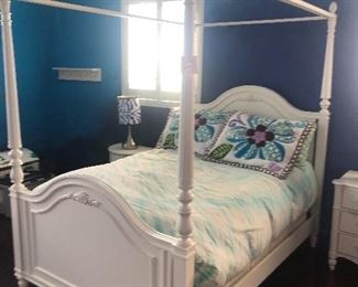 For size 4 poster bed