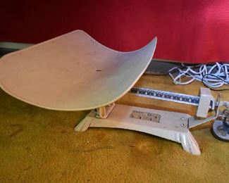 VINTAGE SCALE