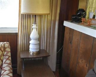 SIDE TABLE, LAMP