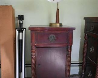 NIGHTSTAND, LAMP