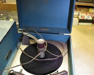 RECORD PLAYER