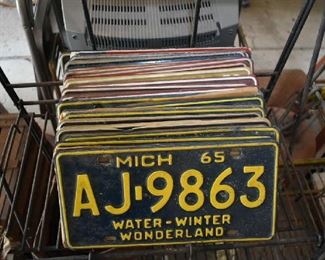 VINTAGE LICENSE PLATES