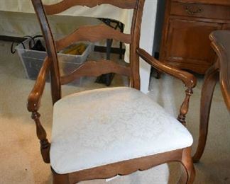 DINING CHAIR