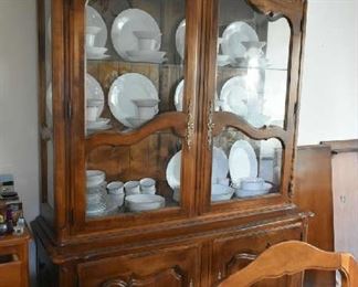 ETHAN ALLEN CHINA CABINET