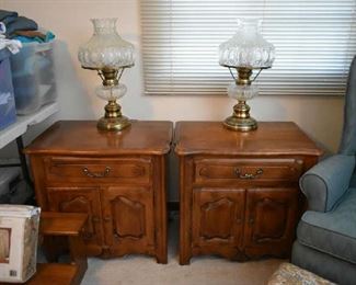 ETHAN ALLEN NIGHTSTANDS, LAMPS