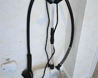 CLOTHES STEAMER