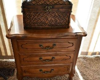 ETHAN ALLEN ACCENT CABINET, DECORATIVE STORAGE