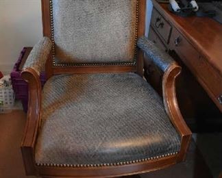 DESK CHAIR