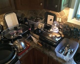 SMALL APPLIANCES